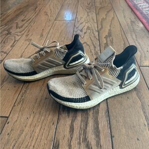 Adidas Ultraboost. Size 8.
